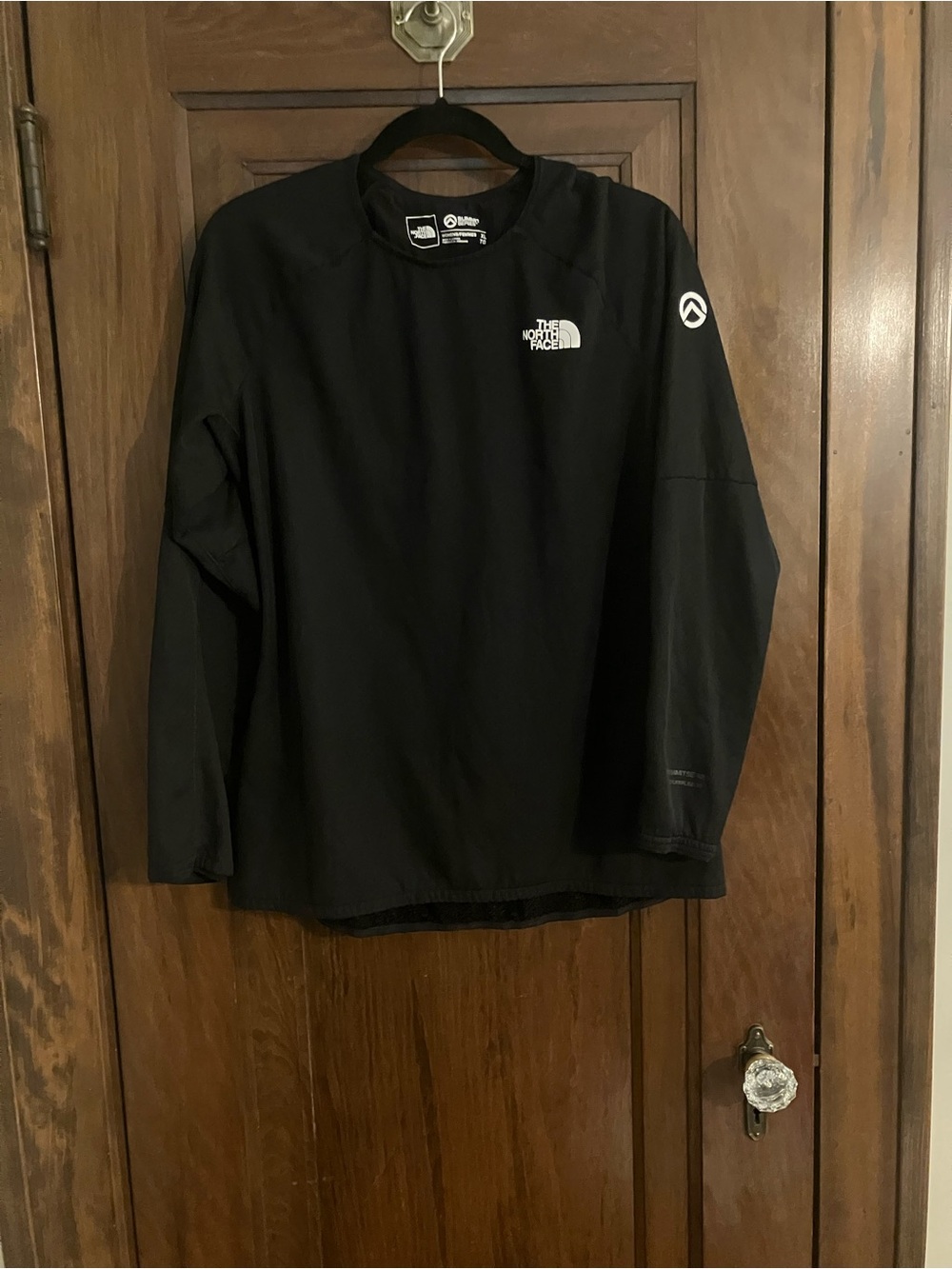 The North Face Women’s Black Long-Sleeve Crew Pullover